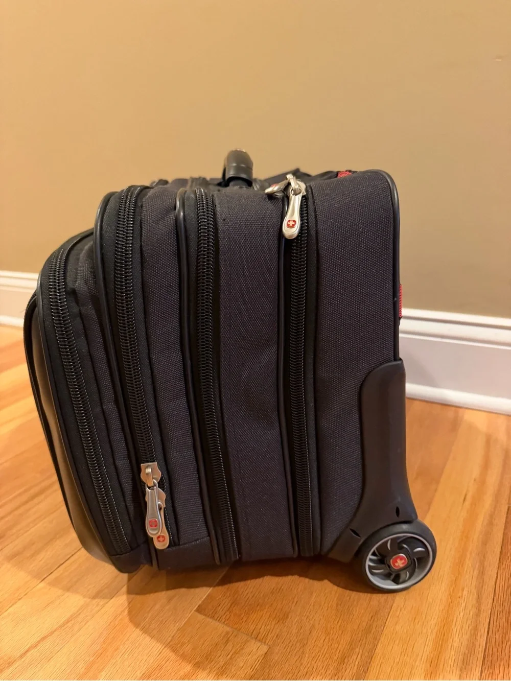 SwissGear Black Laptop Briefcase with Red Accent